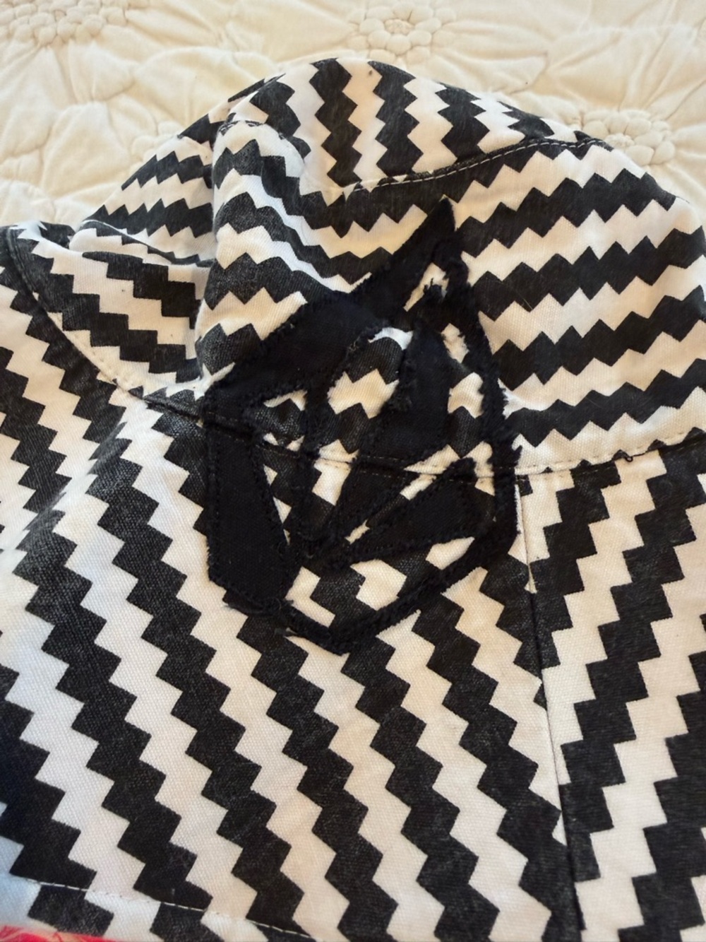 Volcom Reversible Bucket Hat - Picture 2 of 6